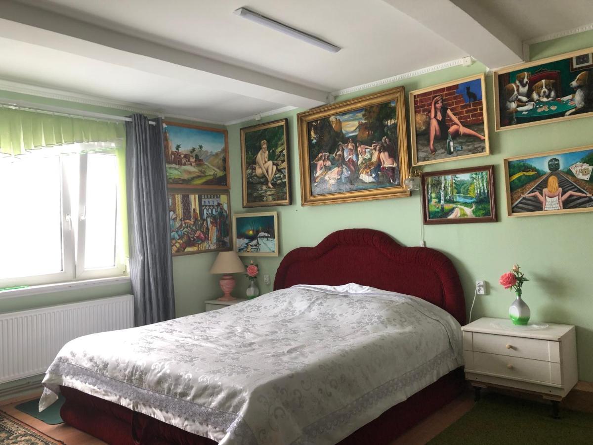 Hotel Piekalne à Kalniesi Extérieur photo