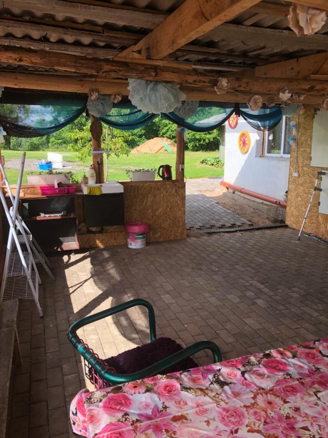 Hotel Piekalne à Kalniesi Extérieur photo